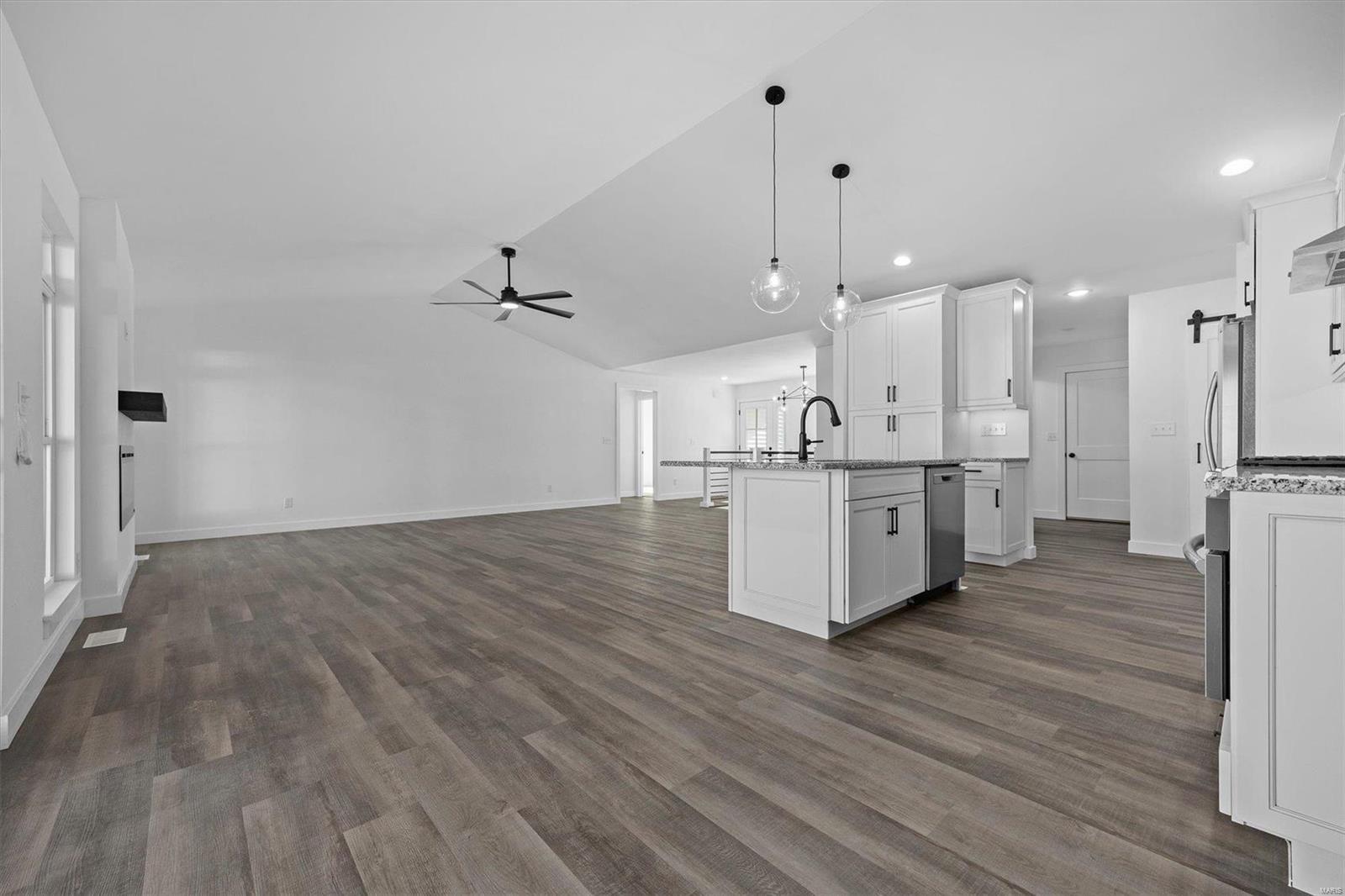 416 Rumsfeld Drive Troy, IL 62294 - Photo 9 of 41 Gallery Image 9