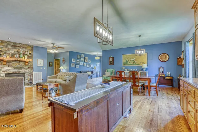 $833,000 | 317 Handy Lane, Rogersville, TN 37857