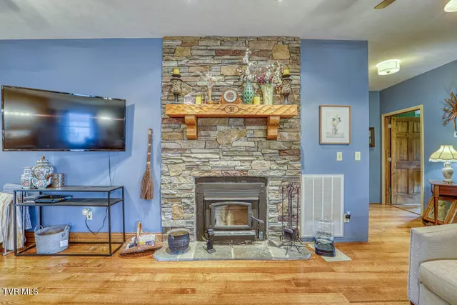 $833,000 | 317 Handy Lane, Rogersville, TN 37857