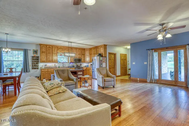 $833,000 | 317 Handy Lane, Rogersville, TN 37857