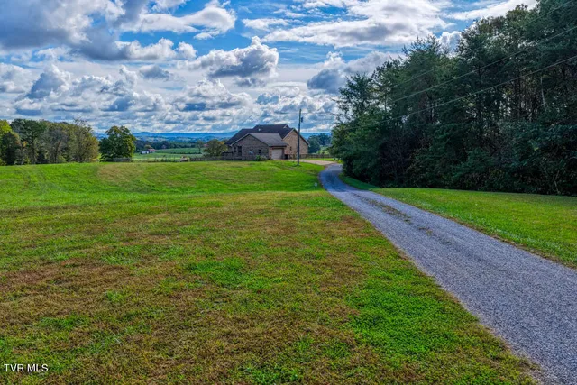 $833,000 | 317 Handy Lane, Rogersville, TN 37857