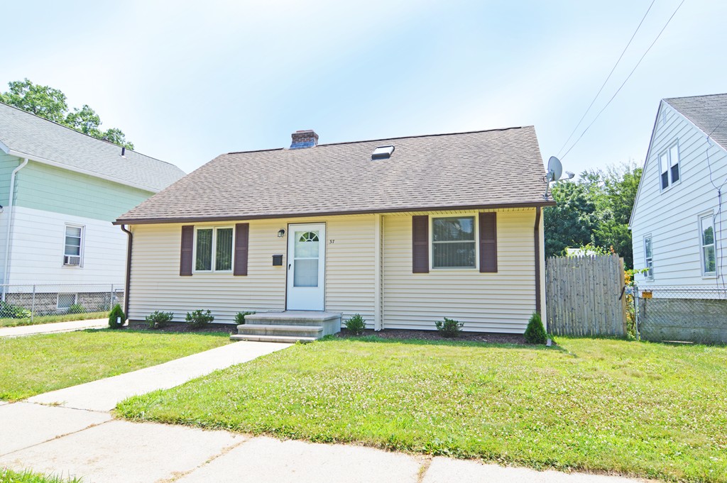 37 Kingsley Street Springfield, MA 01104 - Photo 1 of 30