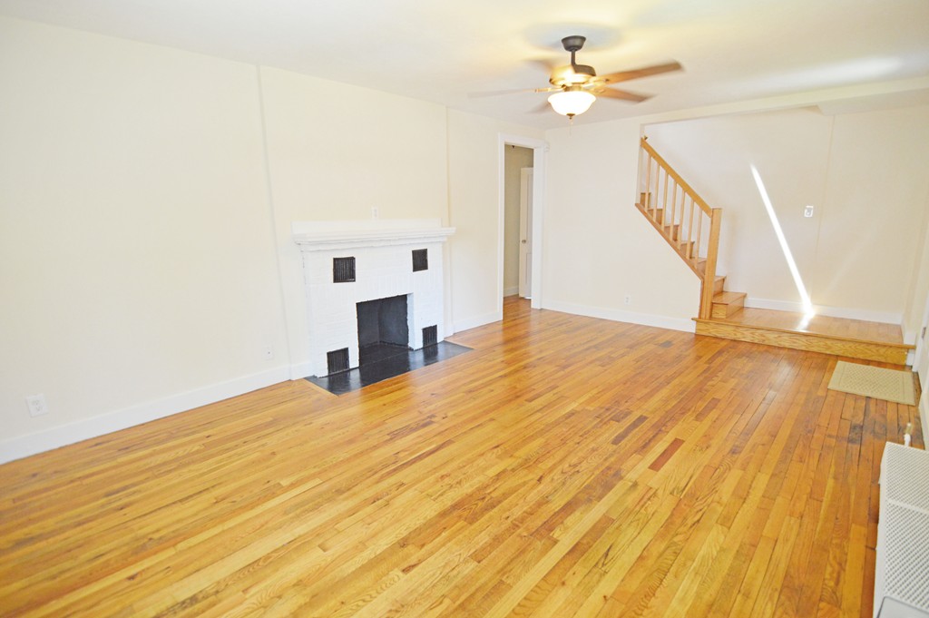 37 Kingsley Street Springfield, MA 01104 - Photo 5 of 30