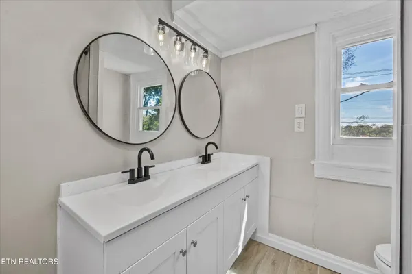 $1,900 | 3034 East 5th Avenue, Knoxville, TN 37914