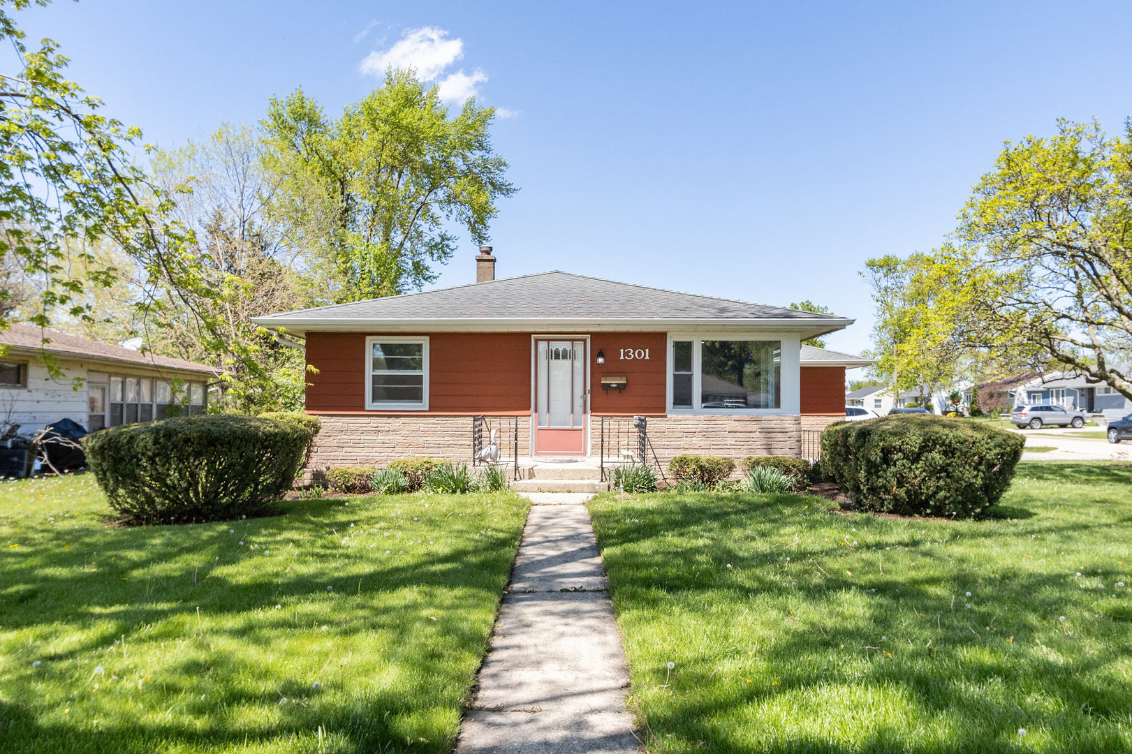 1301 Black Road Joliet, IL 60435 - Photo 2 of 26 Gallery Image 2