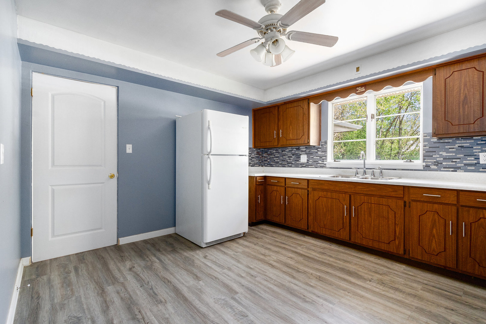 1301 Black Road Joliet, IL 60435 - Photo 5 of 26 Gallery Image 5