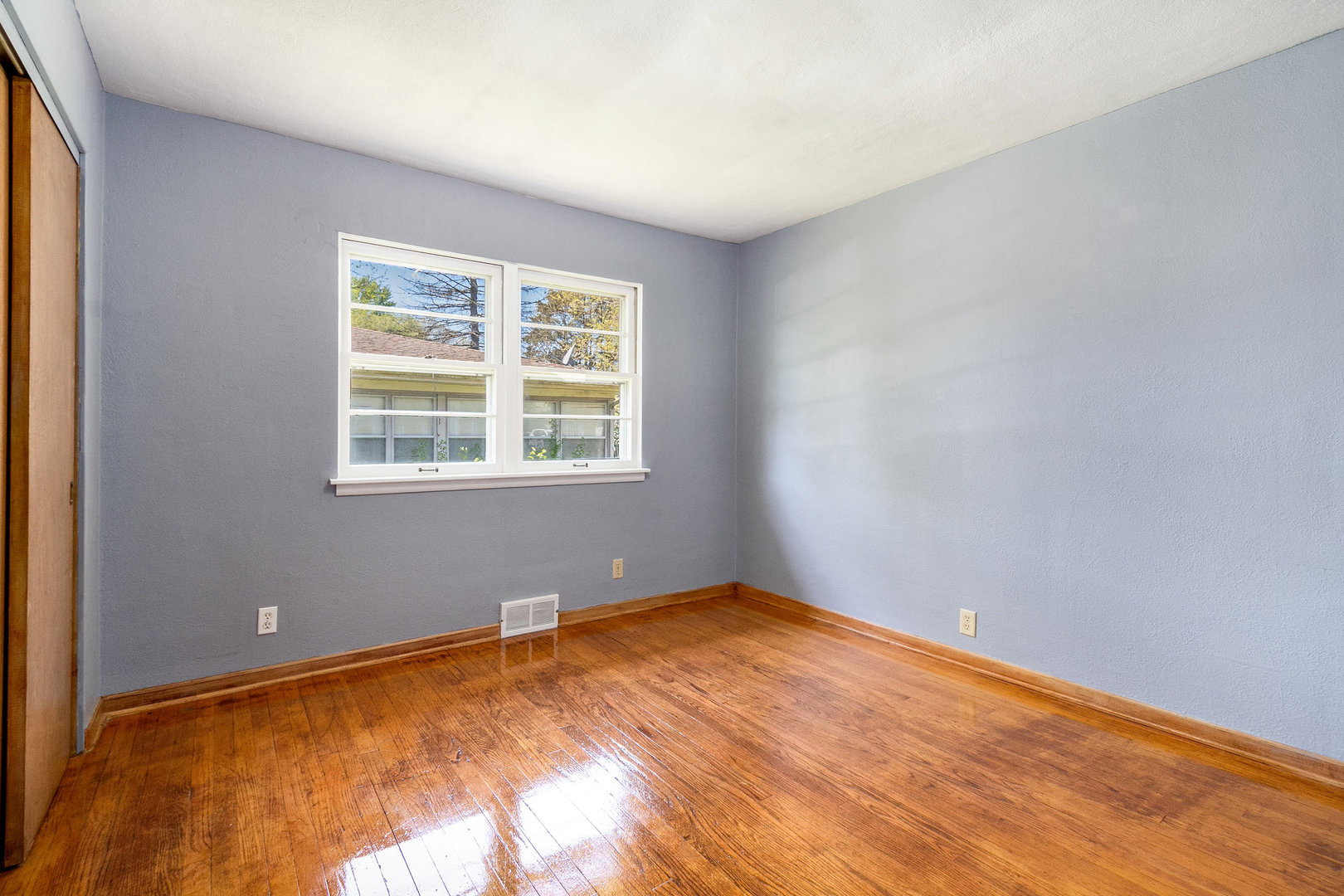 1301 Black Road Joliet, IL 60435 - Photo 10 of 26 Gallery Image 10