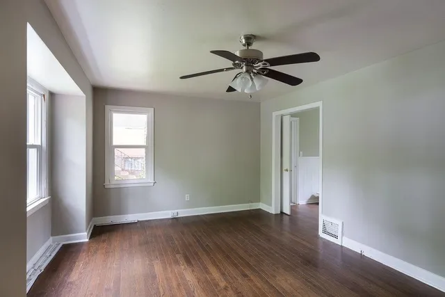 $214,950 | 10 East Pocahontas Lane, Kansas City, MO 64114