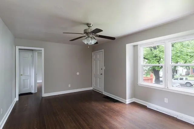 $214,950 | 10 East Pocahontas Lane, Kansas City, MO 64114