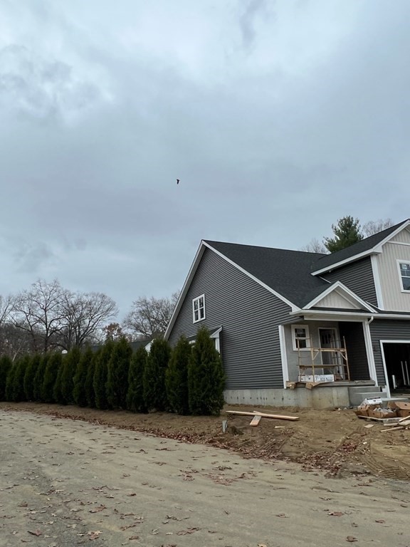 3 Conrad Circle, Unit 3 Holden, MA 01520 - Photo 3 of 40
