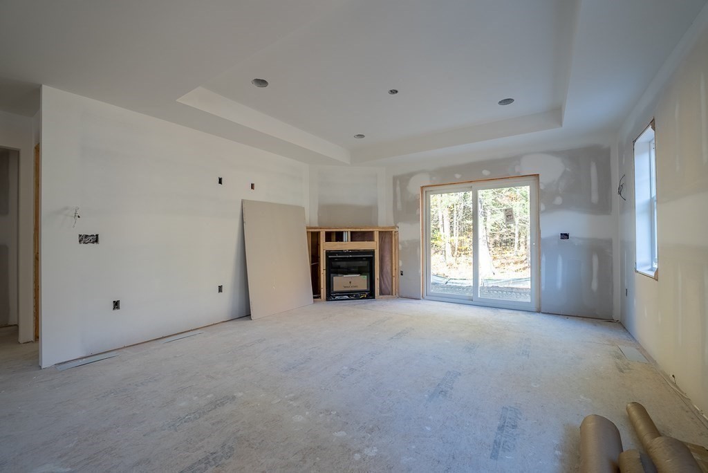 3 Conrad Circle, Unit 3 Holden, MA 01520 - Photo 8 of 40