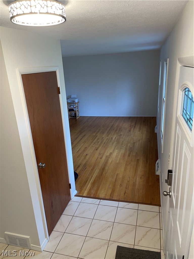 29335 Ridge Road Wickliffe, OH 44092 - Photo 3 of 35 Gallery Image 3