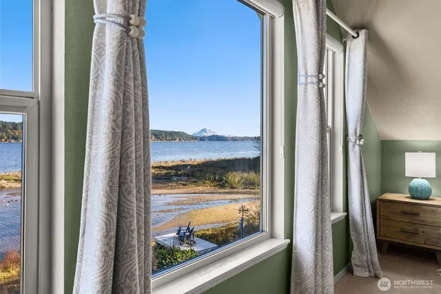 $1,750,000 | 5208 Illahee Road Northeast, Bremerton, WA 98311