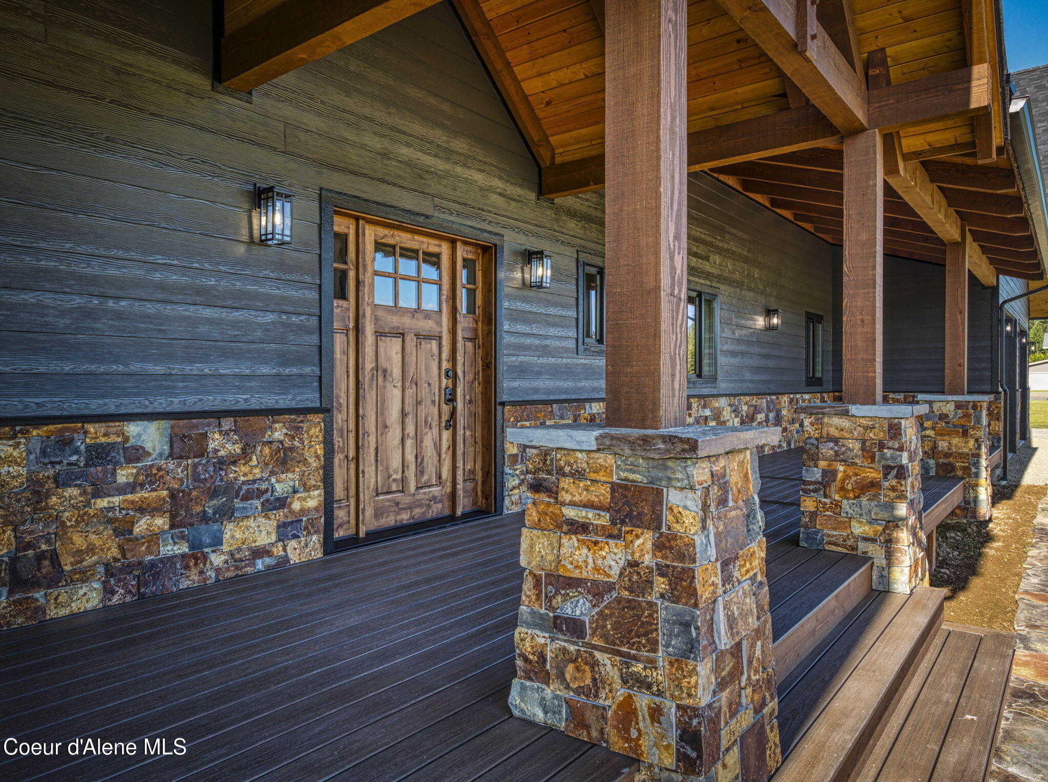 4450 Dufort Road Sagle, ID 83860 - Photo 4 of 81 Covered Front Entry