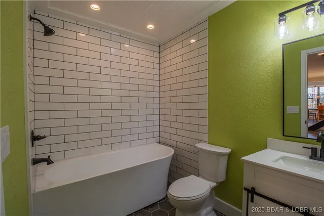 $499,900 | 31382 Red Arrow Road, Rocky Mount, MO 65072