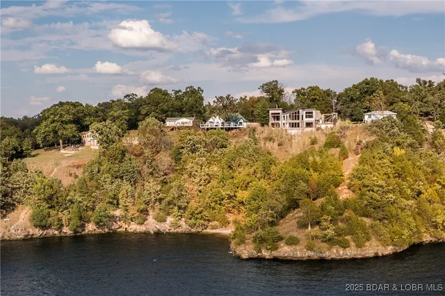 $499,900 | 31382 Red Arrow Road, Rocky Mount, MO 65072