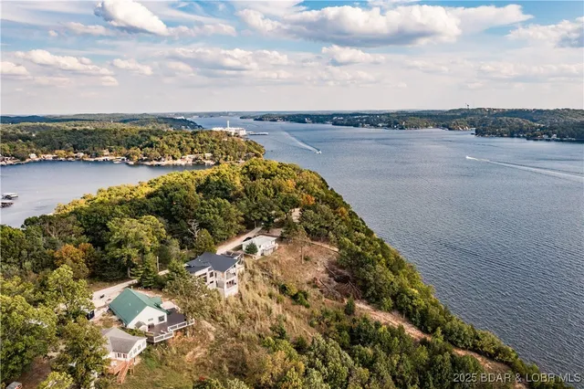 $499,900 | 31382 Red Arrow Road, Rocky Mount, MO 65072