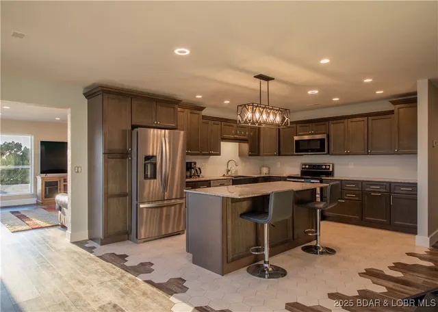 $499,900 | 31382 Red Arrow Road, Rocky Mount, MO 65072