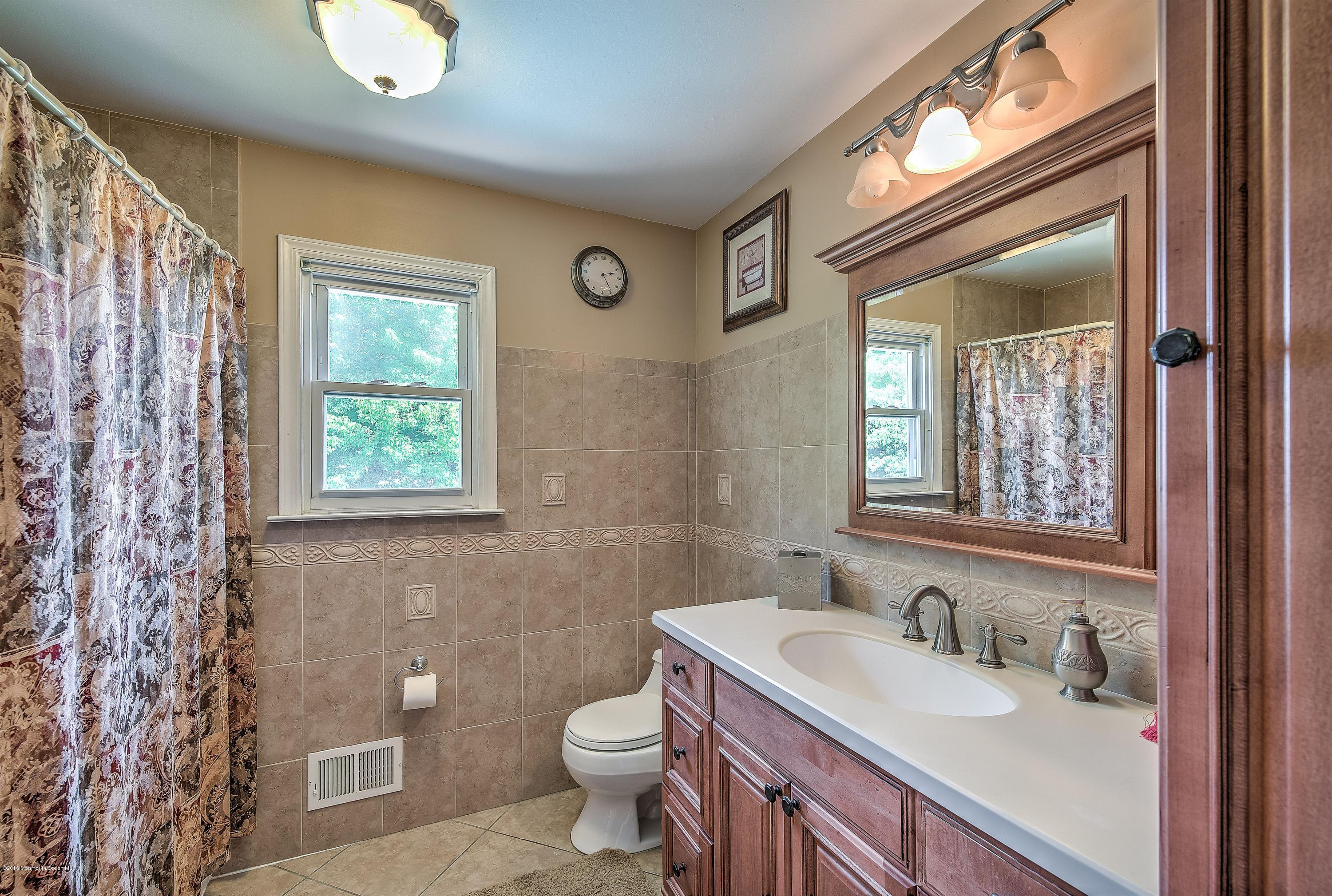10 Higgins Road Old Bridge, NJ 08857 - Photo 15 of 18 023_BATHROOM