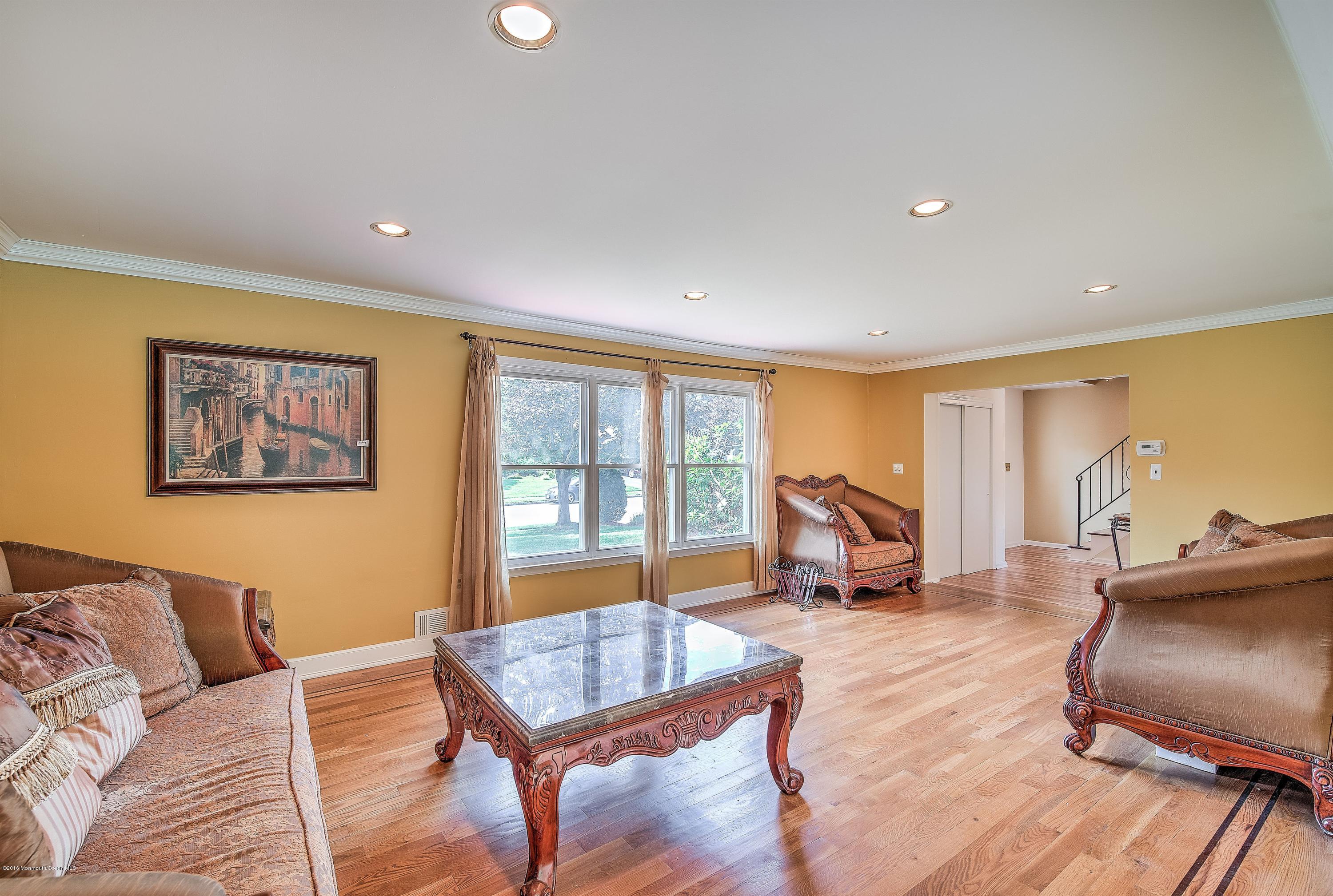 10 Higgins Road Old Bridge, NJ 08857 - Photo 5 of 18 008_LIVING ROOM