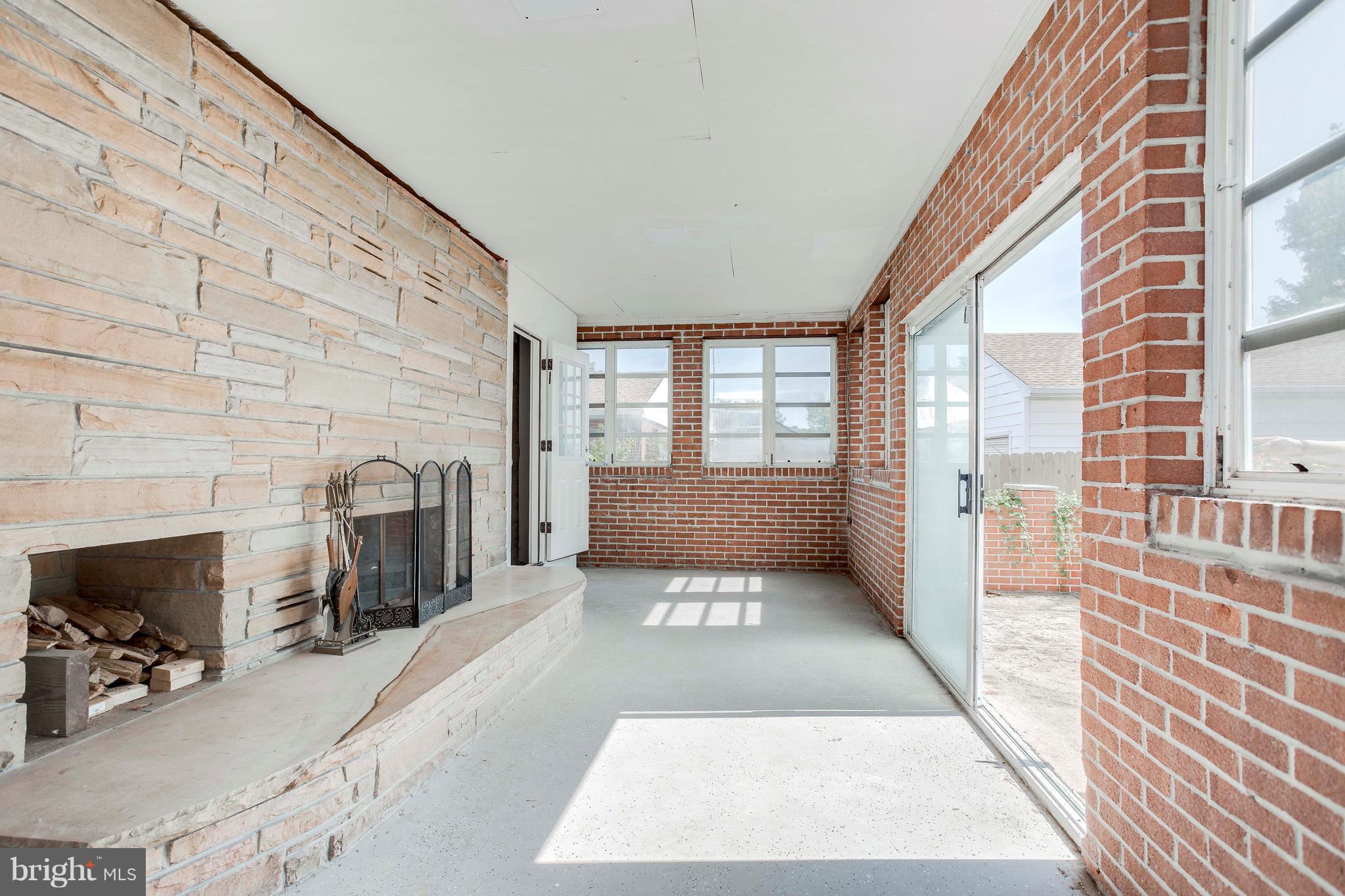 937 Oakleigh Beach Road Baltimore, MD 21222 - Photo 27 of 30 Back Patio