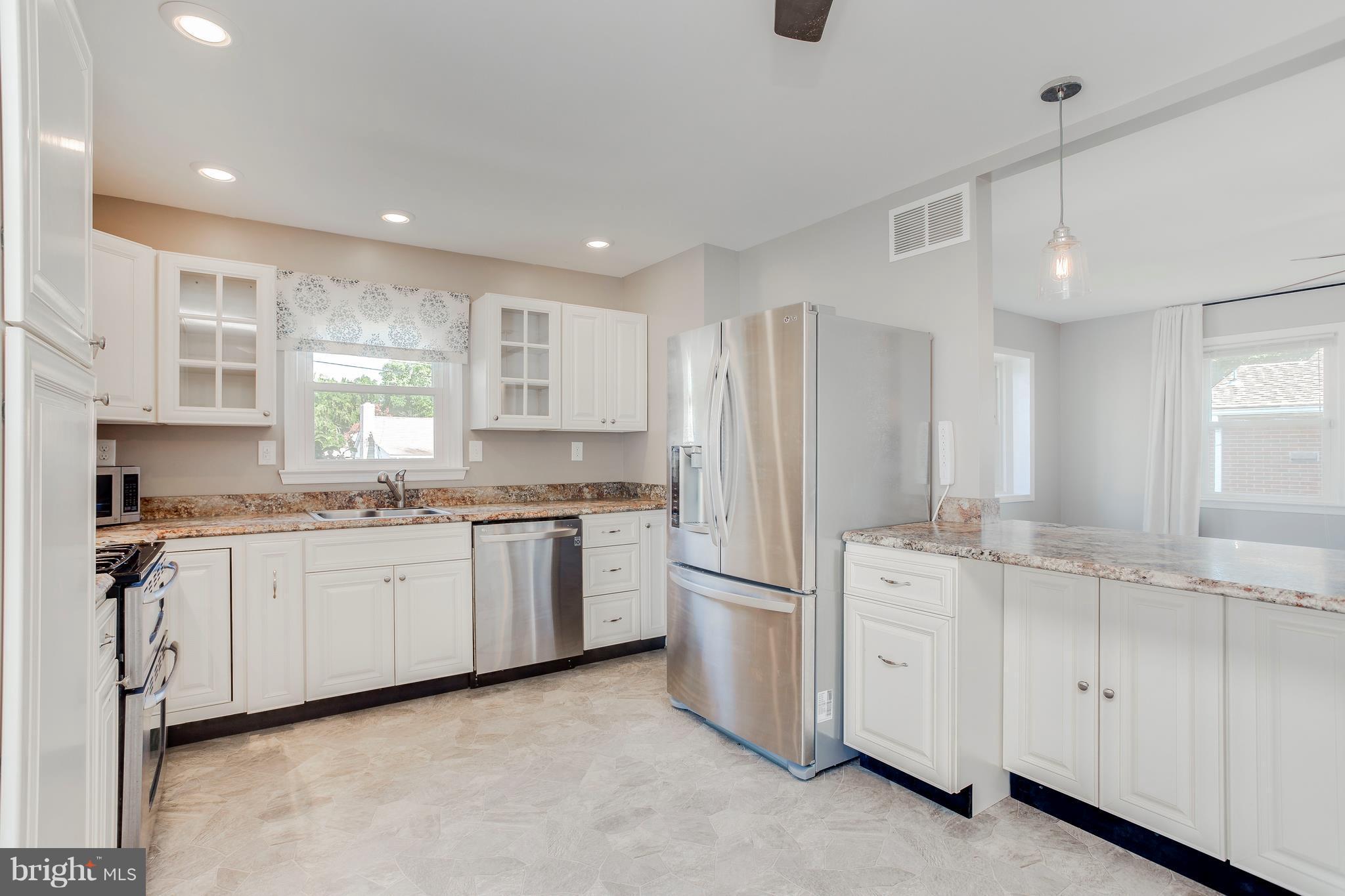 937 Oakleigh Beach Road Baltimore, MD 21222 - Photo 8 of 30 Kitchen