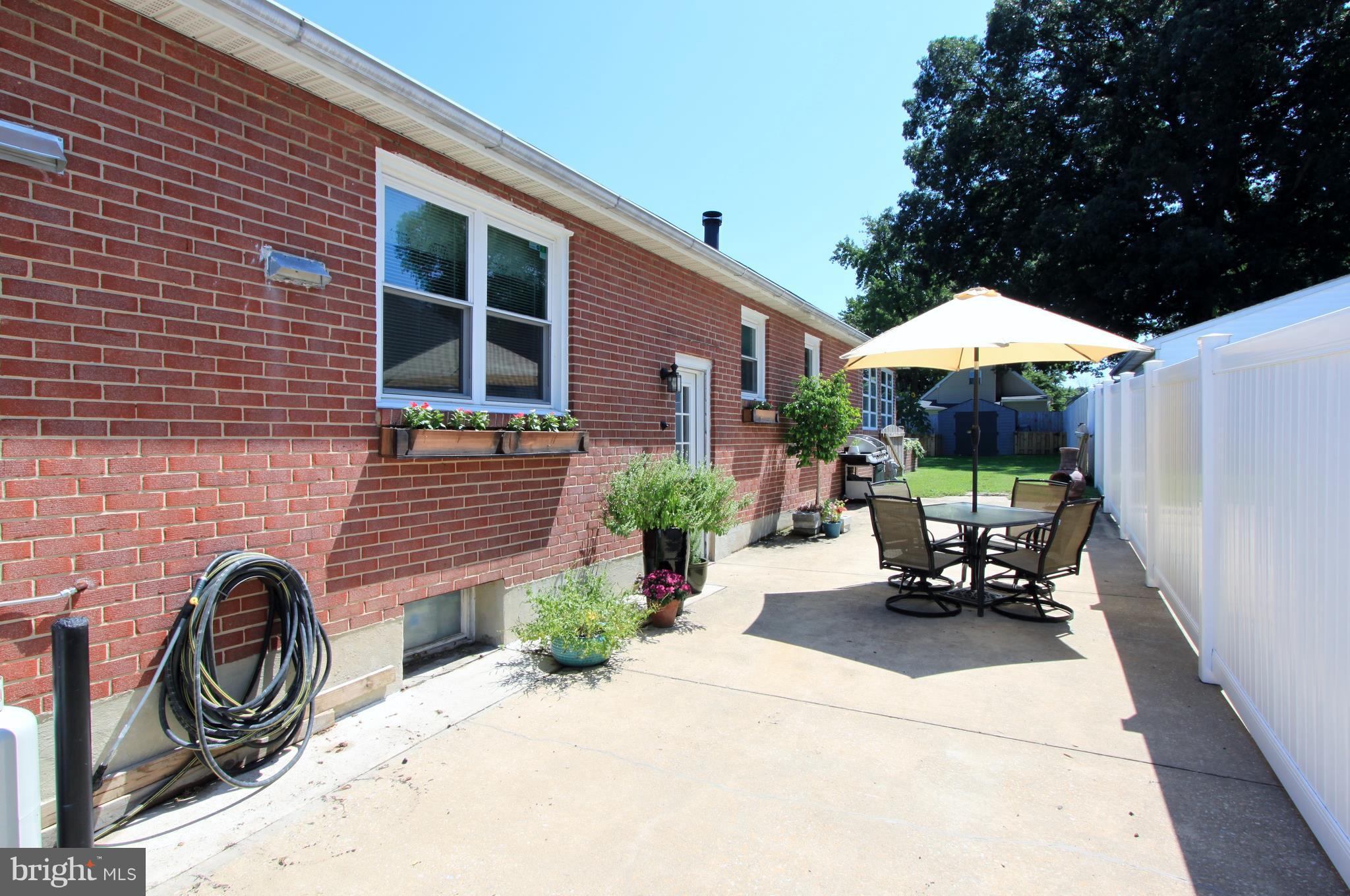 937 Oakleigh Beach Road Baltimore, MD 21222 - Photo 10 of 30 Exterior (General)