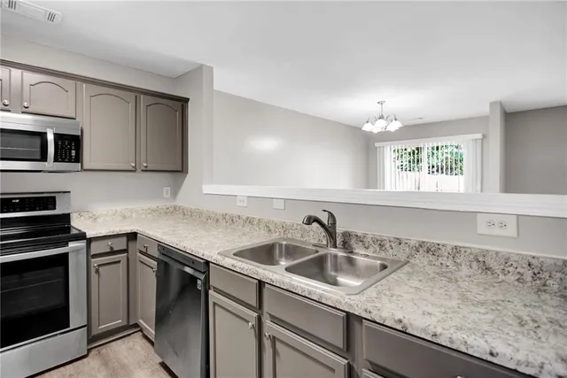 $1,650 | 6320 Hickory Ln Circle, Union City, GA 30291