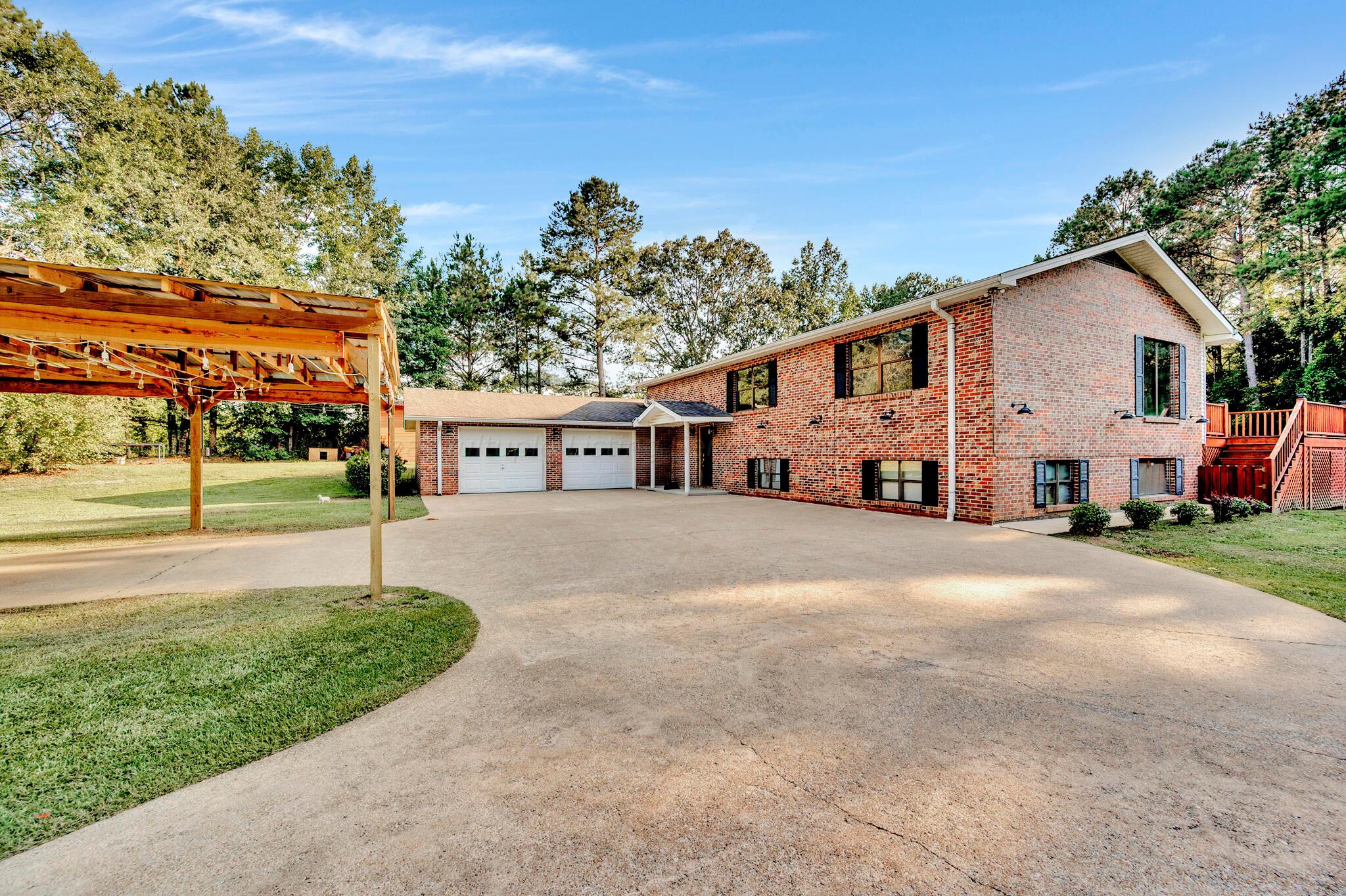 1525 Wells Loop Jasper, AL 35503 - Photo 1 of 28 Gallery Image 1