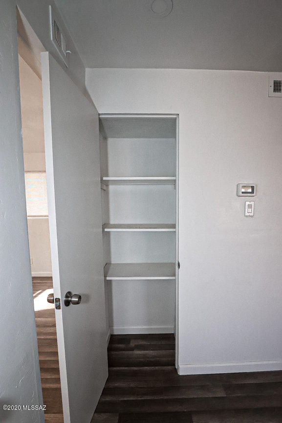 2026 West Grant Road Tucson, AZ 85745 - Photo 8 of 21 Gallery Image 8