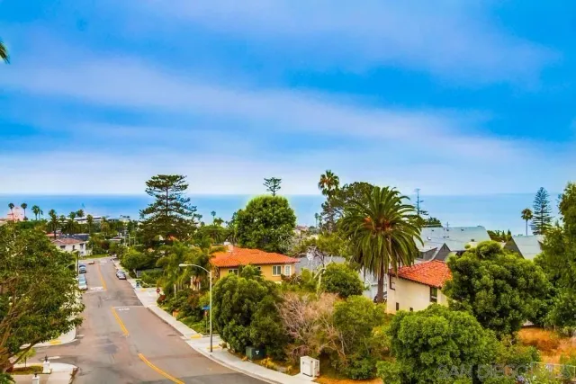 $3,885,000 | 7651 Country Club Drive, La Jolla, CA 92037
