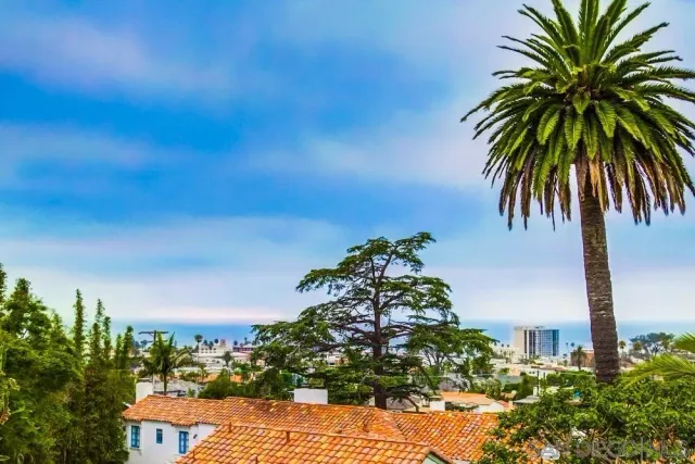 $3,885,000 | 7651 Country Club Drive, La Jolla, CA 92037