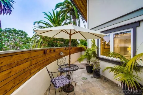 $3,885,000 | 7651 Country Club Drive, La Jolla, CA 92037