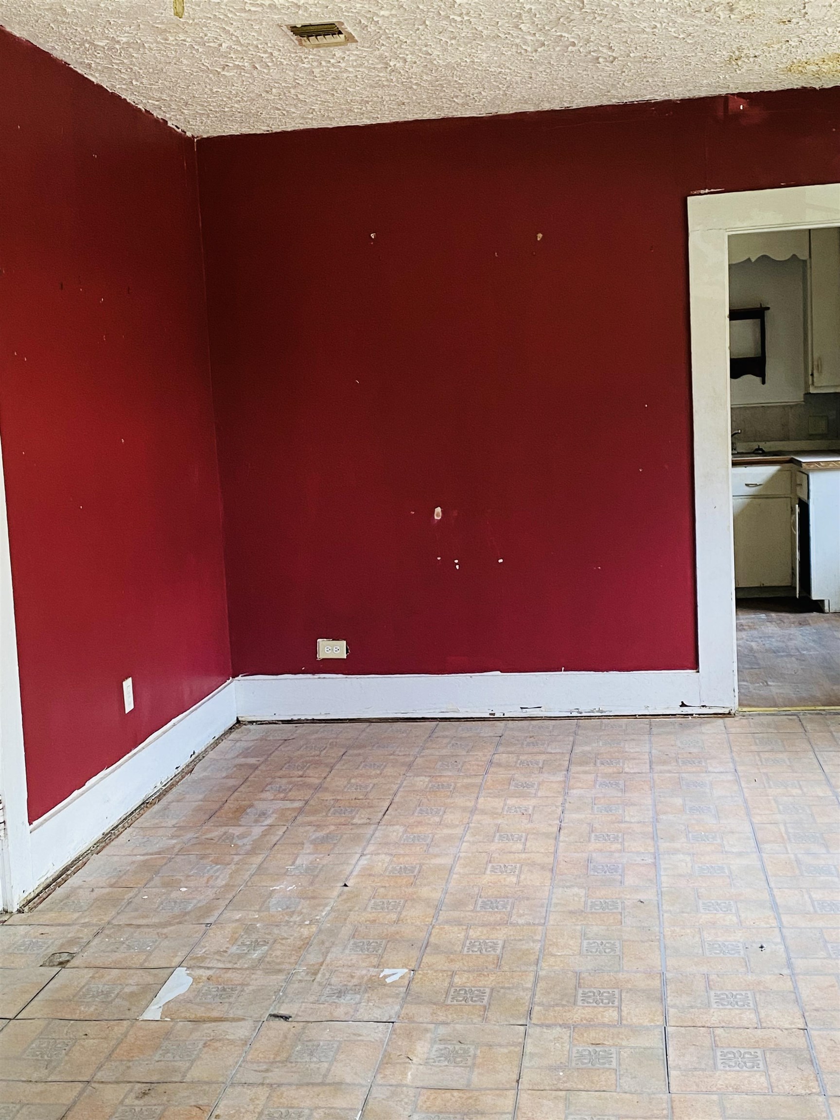 414 Irby Street Mobile, AL 36610 - Photo 5 of 15