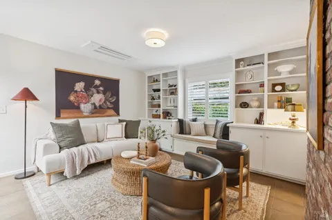 $1,100,000 | 236 Powell Avenue, Healdsburg, CA 95448