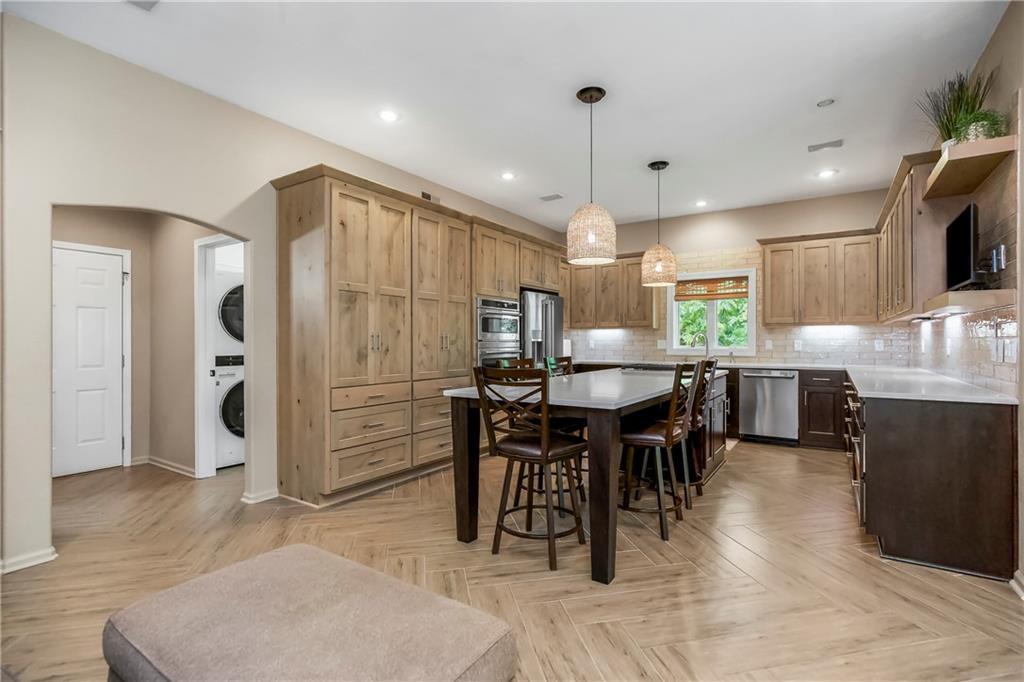 4317 Northeast Maplegate Court Lee's Summit, MO 64064 - Photo 10 of 39