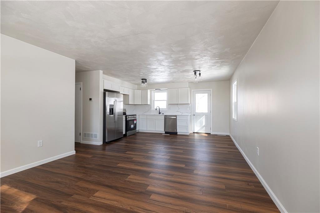 9 3rd Street Ligonier, PA 15658 - Photo 12 of 29