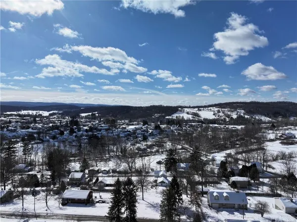 $279,900 | 9 3rd Street, Ligonier, PA 15658