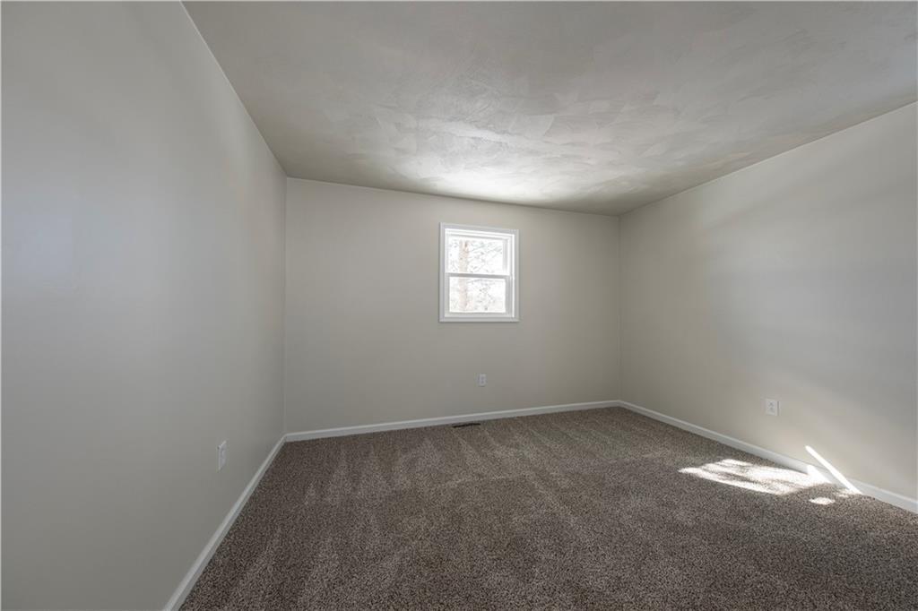 9 3rd Street Ligonier, PA 15658 - Photo 5 of 28