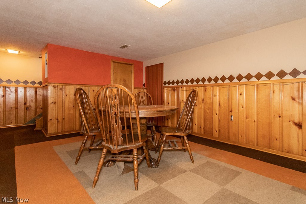 1203 Blanchester Road Lyndhurst, OH 44124 - Photo 32 of 34