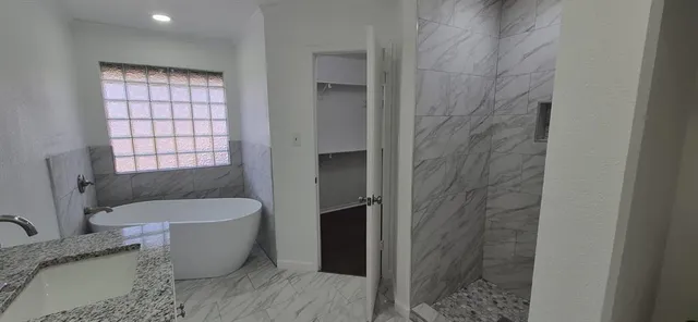 $3,553 | 7000 Bentley Avenue, Fort Worth, TX 76137