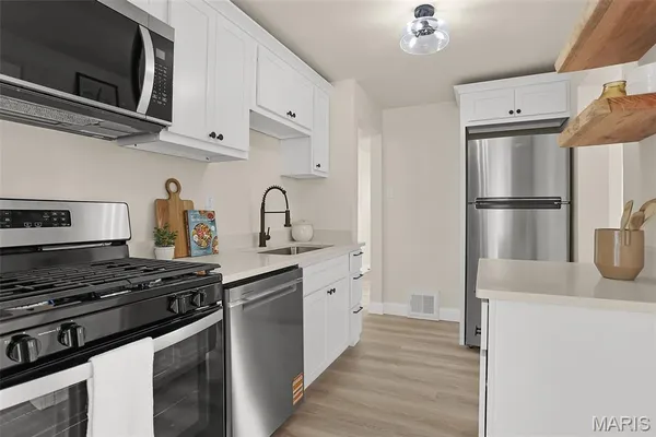 $239,000 | 7821 Parkwood Drive, St. Louis, MO 63123