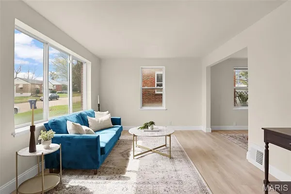 $239,000 | 7821 Parkwood Drive, St. Louis, MO 63123
