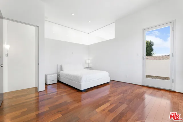 $17,000 | 15514 Casiano Court, Los Angeles, CA 90077