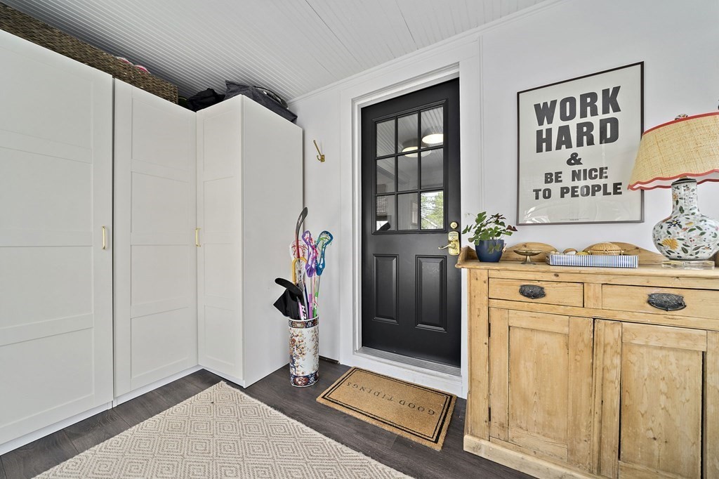 36 Virginia Road Quincy, MA 02169 - Photo 4 of 39 Gallery Image 4