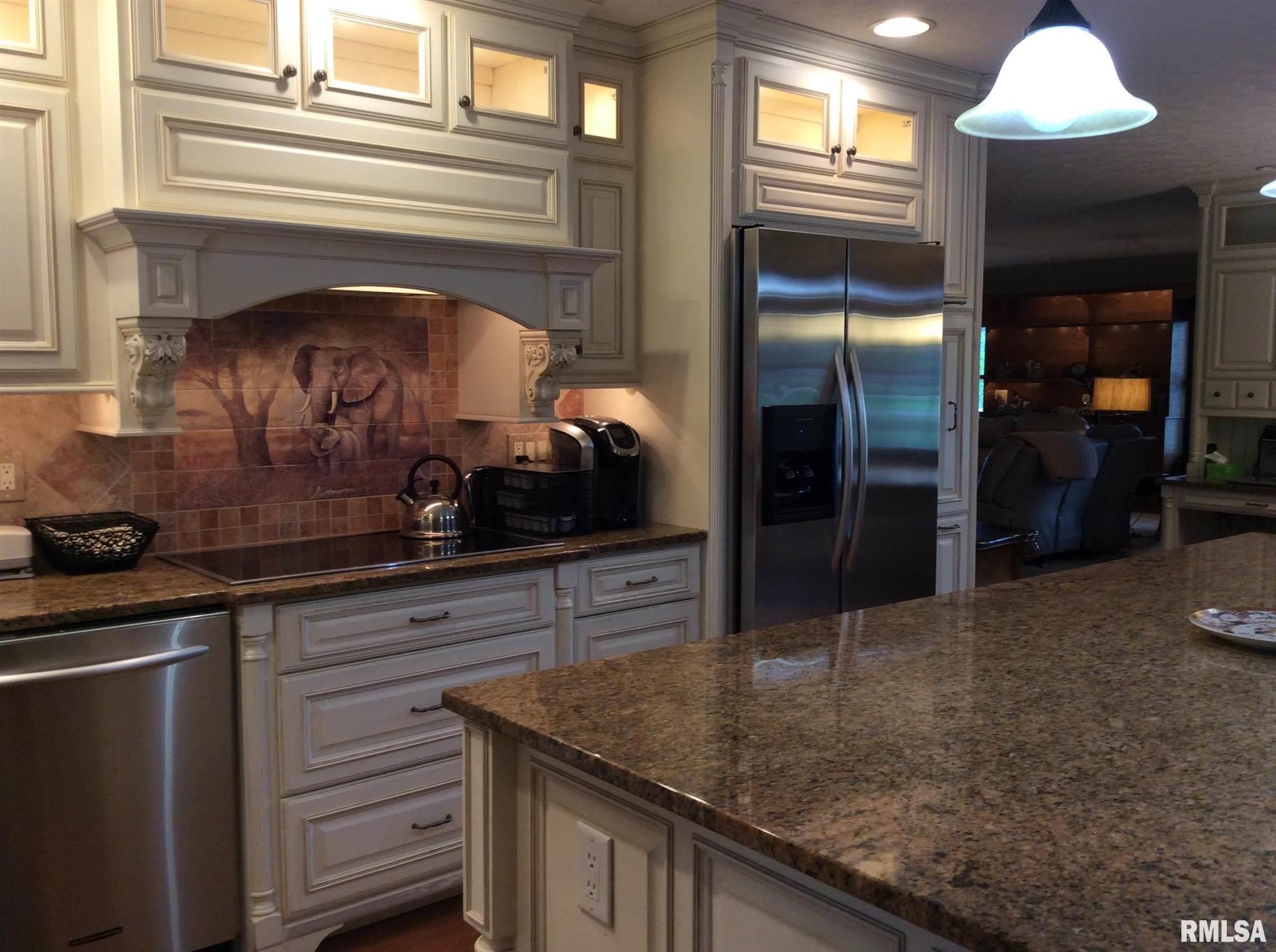 833 North 27th Street Mount Vernon, IL 62864 - Photo 13 of 50