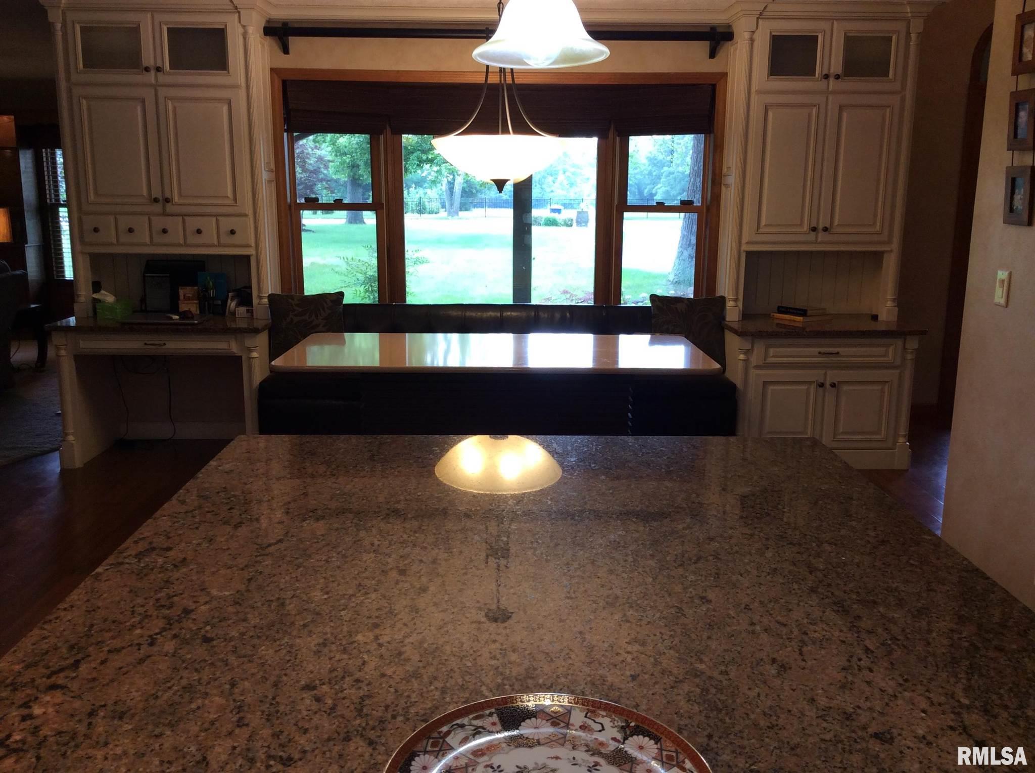 833 North 27th Street Mount Vernon, IL 62864 - Photo 8 of 50