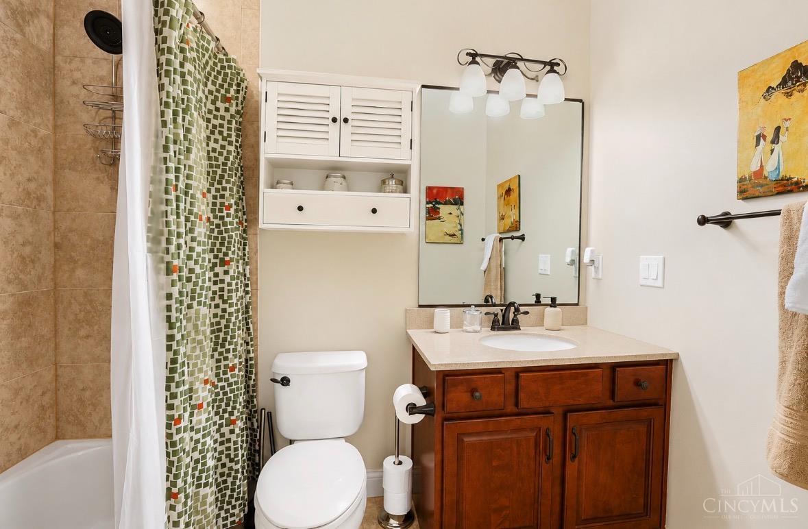 2325 Estate Ridge Drive Cincinnati, OH 45244 - Photo 47 of 73