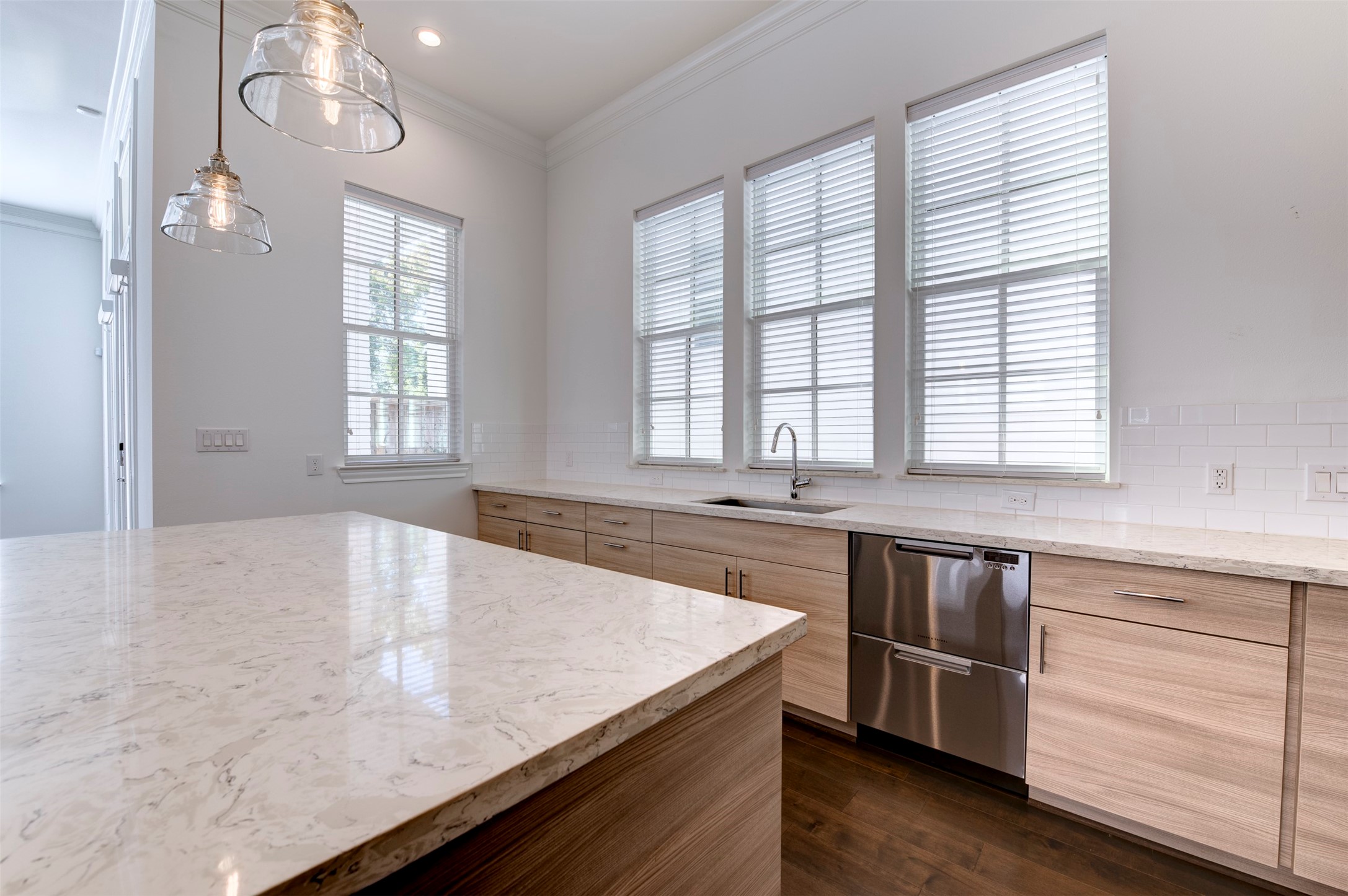 4947 Rusk Street Houston, TX 77023 - Photo 3 of 40