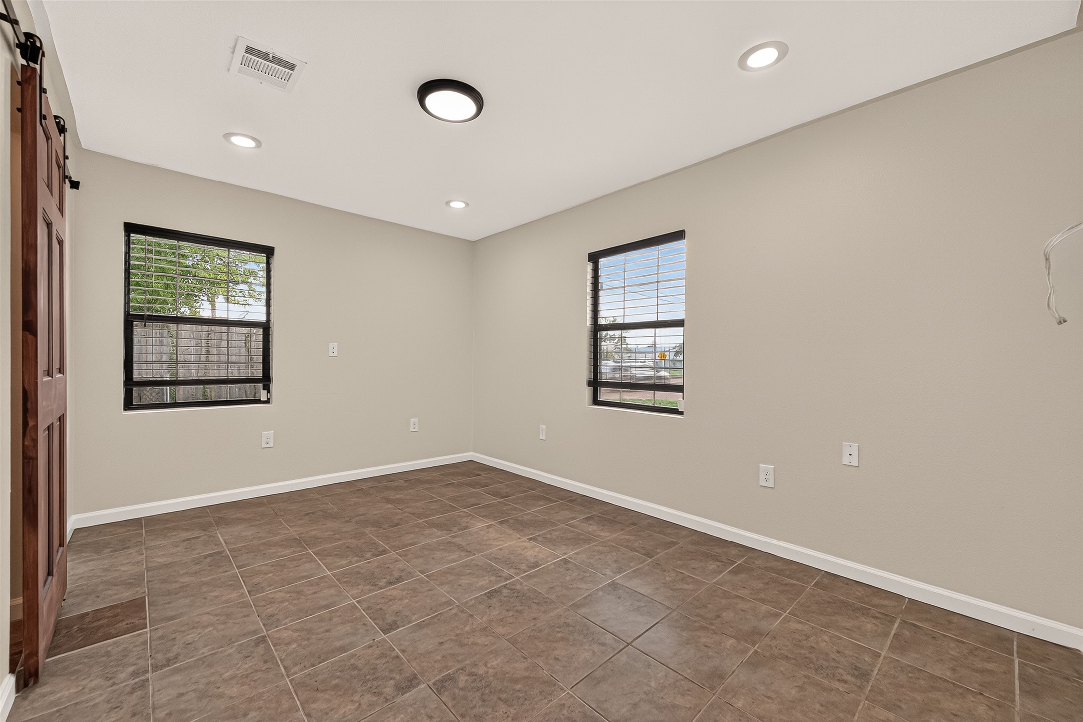 8402 Bascom Street Houston, TX 77055 - Photo 19 of 40 Gallery Image 19